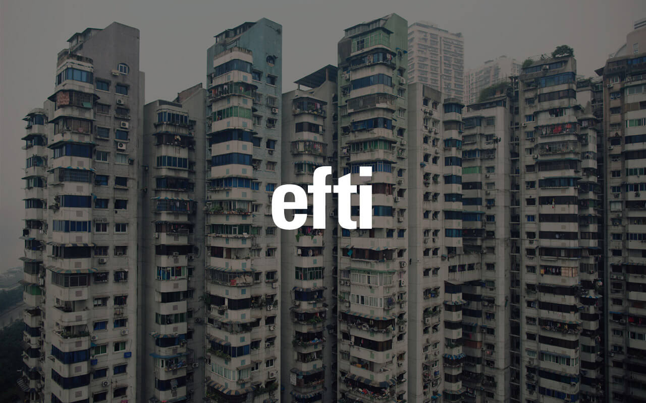 Logo de EFTI sobre una fotografía de Mikel Euba